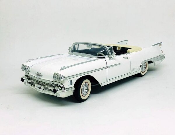 Cadillac Cadillac Eldorado Biarritz 1958 - 1:18 - Road Signature Cadillac Cadillac Eldorado Biarritz 1958 - 1:18 - Road Signature