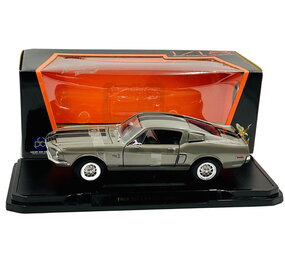 Shelby Shelby GT-500KR 1968 - 1:18 - Road Signature Shelby Shelby GT-500KR 1968 - 1:18 - Road Signature