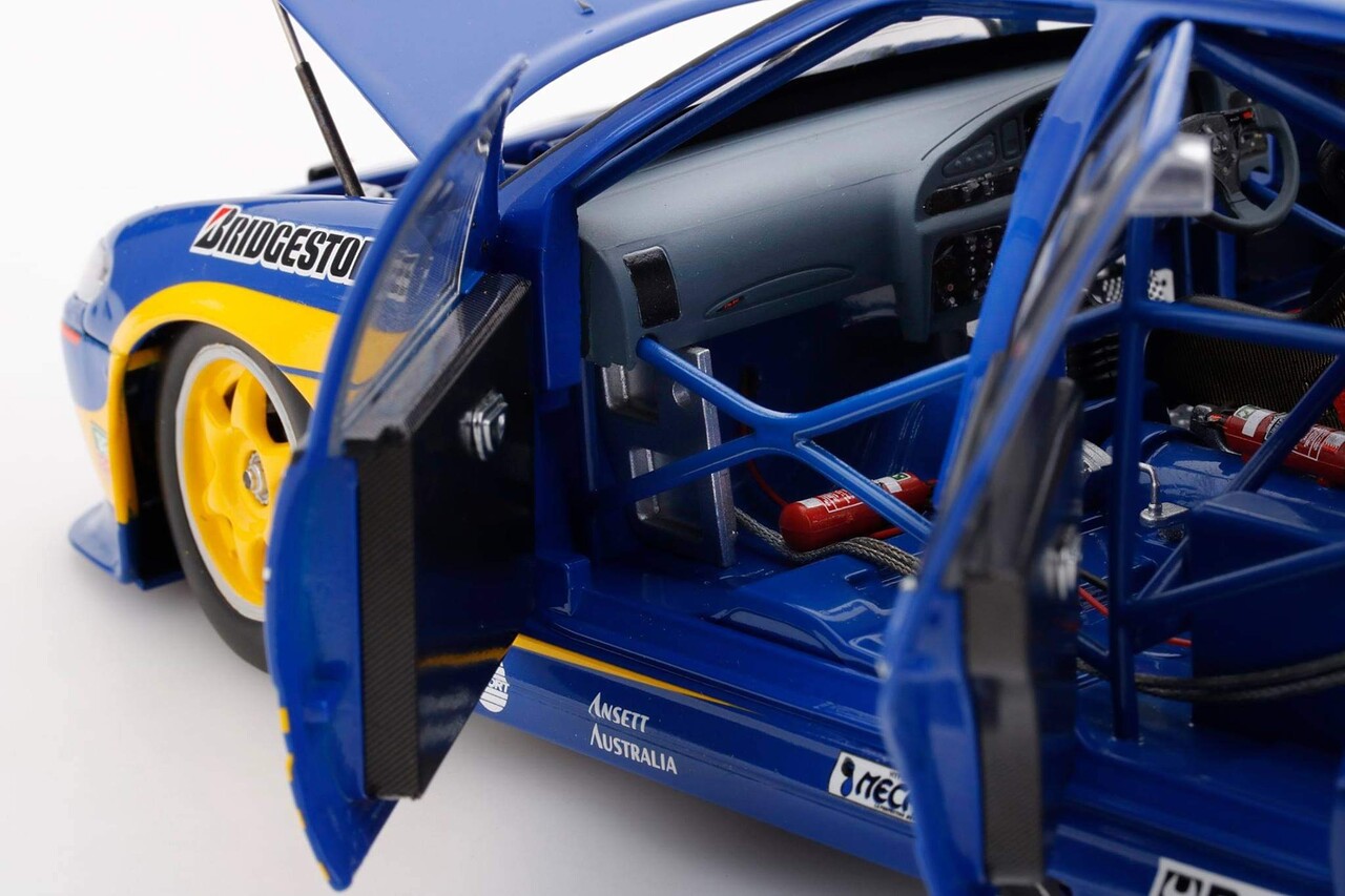 Ford Ford Pack Leader Racing #301 Bathurst 1996 - 1:18 - Apex Replicas Ford Ford Pack Leader Racing #301 Bathurst 1996 - 1:18 - Apex Replicas