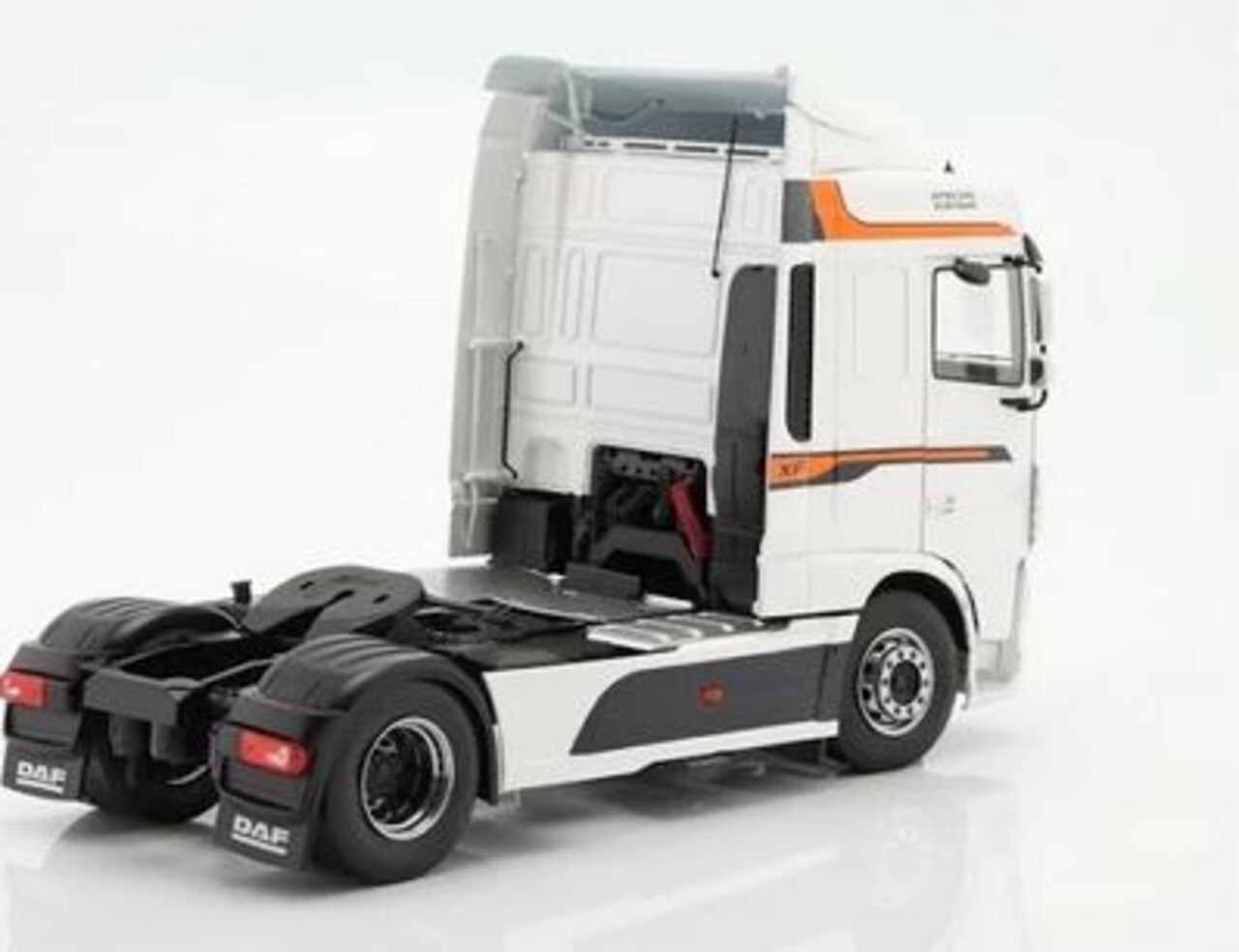 Daf DAF XF Space Cab - 1:18 - Premium ClassiXXs Daf DAF XF Space Cab - 1:18 - Premium ClassiXXs
