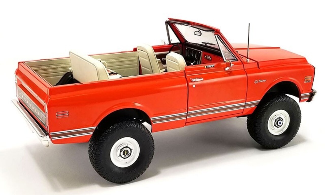 Chevrolet Chevrolet Blazer K5 4x4 Hard Top 1982 Highlander Edition - 1:18 - ACME Chevrolet Chevrolet Blazer K5 4x4 Hard Top 1982 Highlander Edition - 1:18 - ACME