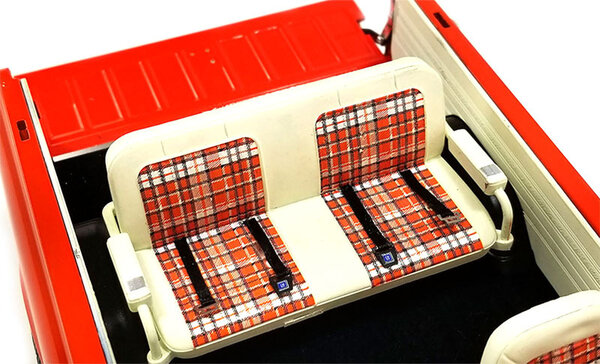 Chevrolet Chevrolet Blazer K5 4x4 Hard Top 1982 Highlander Edition - 1:18 - ACME Chevrolet Chevrolet Blazer K5 4x4 Hard Top 1982 Highlander Edition - 1:18 - ACME