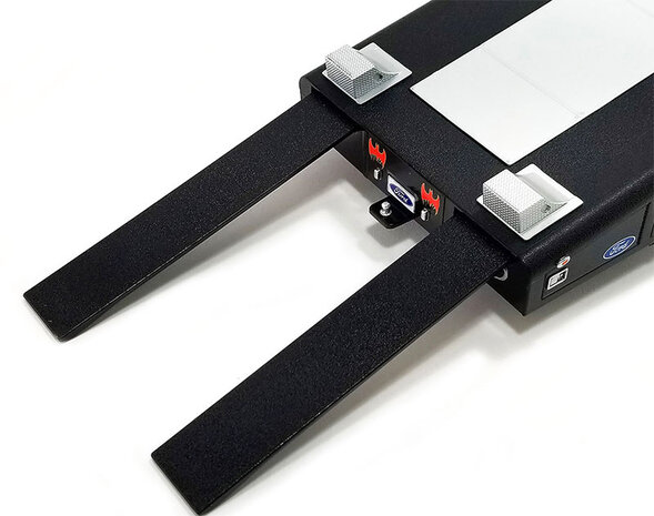 Ford Ford F-350 Ramp Truck Car Transporter Holman Batcar 1970 - 1:18 - ACME Ford Ford F-350 Ramp Truck Car Transporter Holman Batcar 1970 - 1:18 - ACME