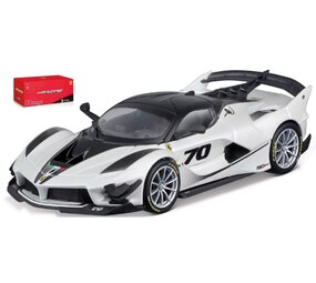 Ferrari Ferrari FXX K EVO #70 Finali Mondiali 2017 + Showcase  - 1:43 - Bburago Ferrari Ferrari FXX K EVO #70 Finali Mondiali 2017 + Showcase  - 1:43 - Bburago