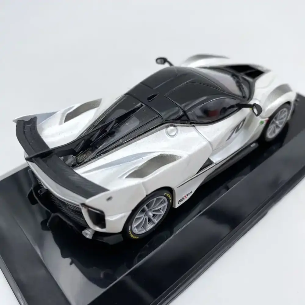 Ferrari Ferrari FXX K EVO #70 Finali Mondiali 2017 + Showcase  - 1:43 - Bburago Ferrari Ferrari FXX K EVO #70 Finali Mondiali 2017 + Showcase  - 1:43 - Bburago