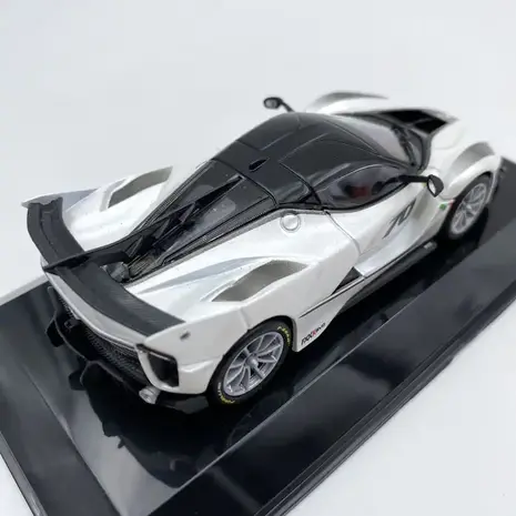 Ferrari Ferrari FXX K EVO #70 Finali Mondiali 2017 + Showcase  - 1:43 - Bburago Ferrari Ferrari FXX K EVO #70 Finali Mondiali 2017 + Showcase  - 1:43 - Bburago