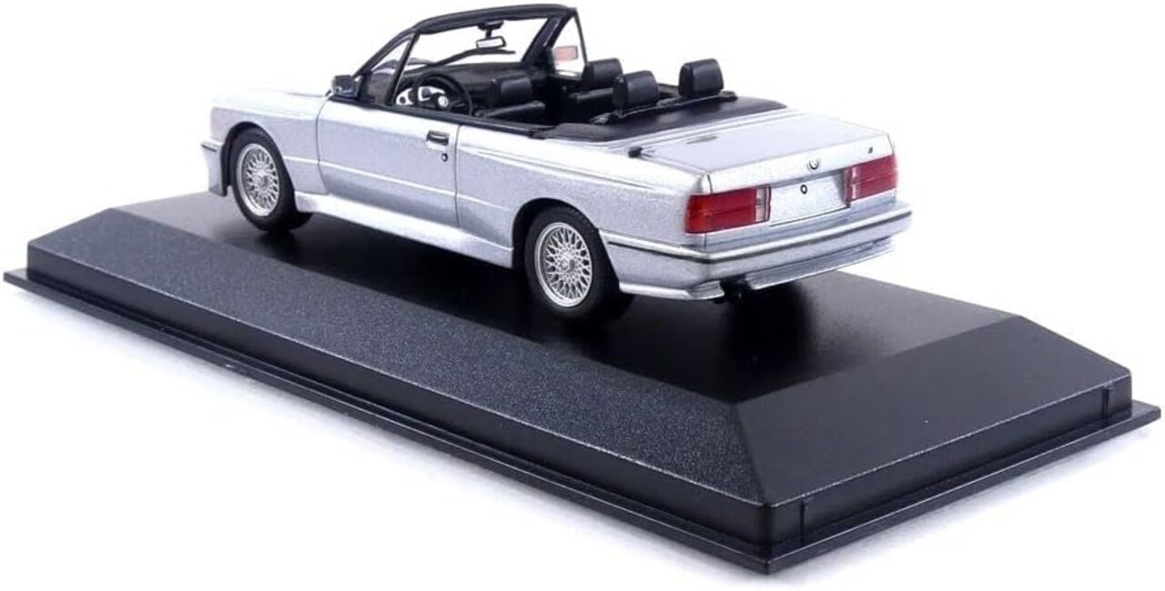 BMW BMW M3 Cabriolet (E30) 1988 - 1:43 - MaXichamps BMW BMW M3 Cabriolet (E30) 1988 - 1:43 - MaXichamps