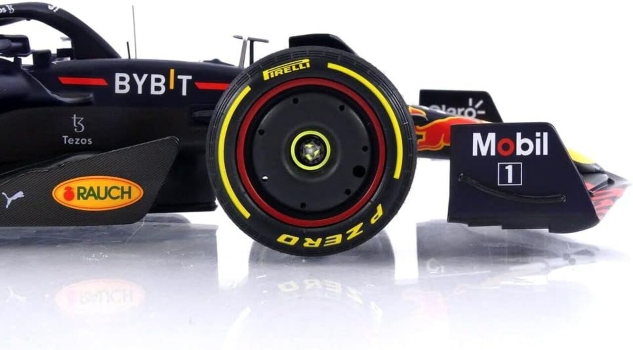 Formule 1 Oracle Red Bull Racing RB18 S. Perez Saudi Arabian GP 2022 - 1:18 - Minichamps