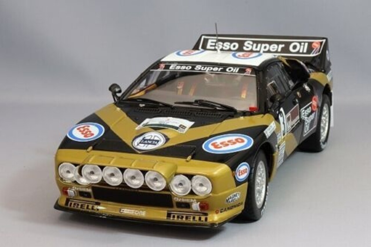 Lancia Lancia Rally 037 #3 Grifone Esso Rally Targa Florio 1985 - 1:18 - Kyosho Lancia Lancia Rally 037 #3 Grifone Esso Rally Targa Florio 1985 - 1:18 - Kyosho