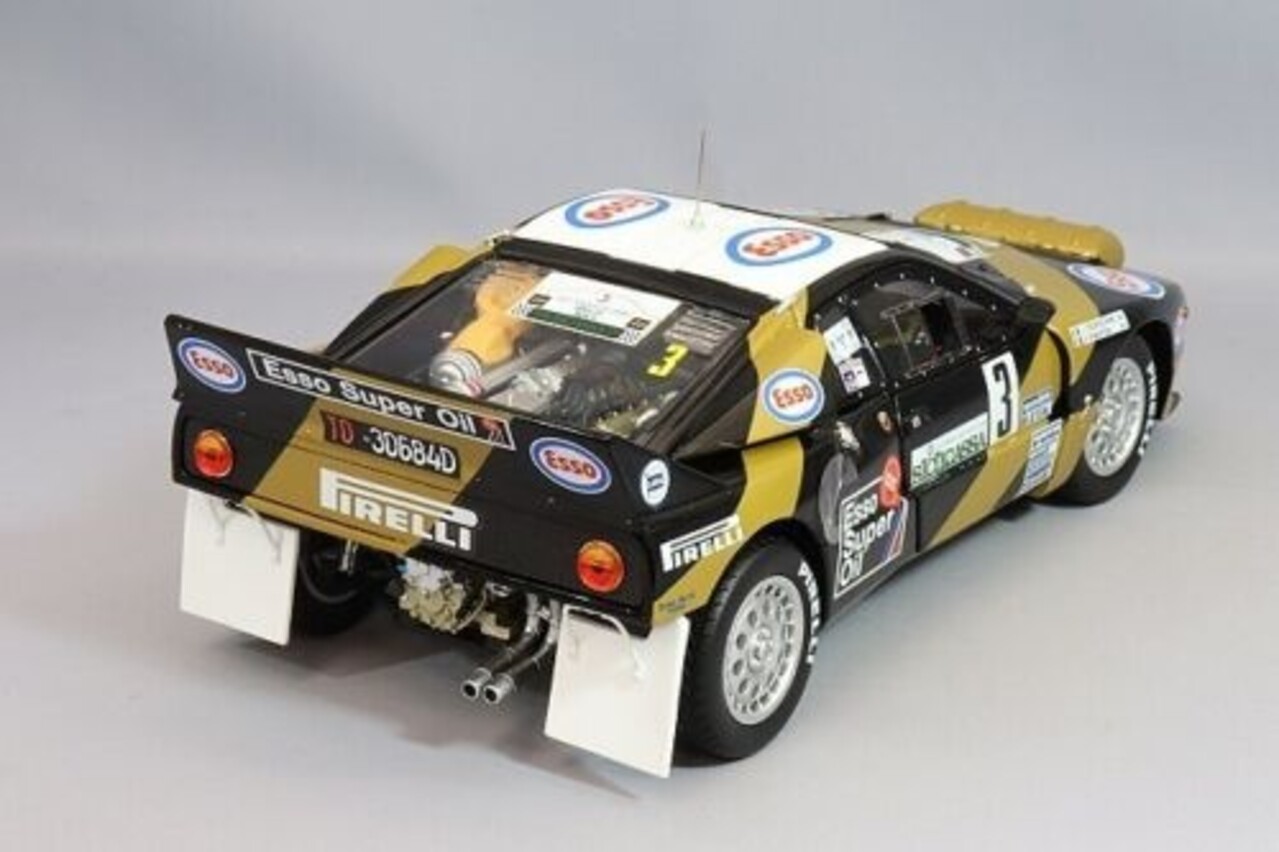 Lancia Lancia Rally 037 #3 Grifone Esso Rally Targa Florio 1985 - 1:18 - Kyosho Lancia Lancia Rally 037 #3 Grifone Esso Rally Targa Florio 1985 - 1:18 - Kyosho