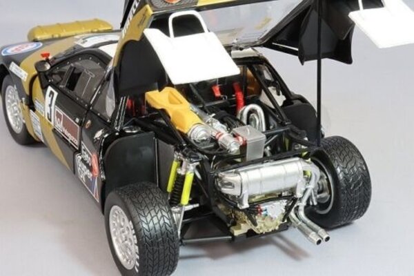 Lancia Lancia Rally 037 #3 Grifone Esso Rally Targa Florio 1985 - 1:18 - Kyosho Lancia Lancia Rally 037 #3 Grifone Esso Rally Targa Florio 1985 - 1:18 - Kyosho