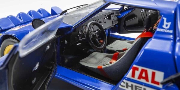 Lancia Lancia Stratos HF #5 2nd Rally Tour de Corse 1976 (Night Version) - 1:18 - Kyosho