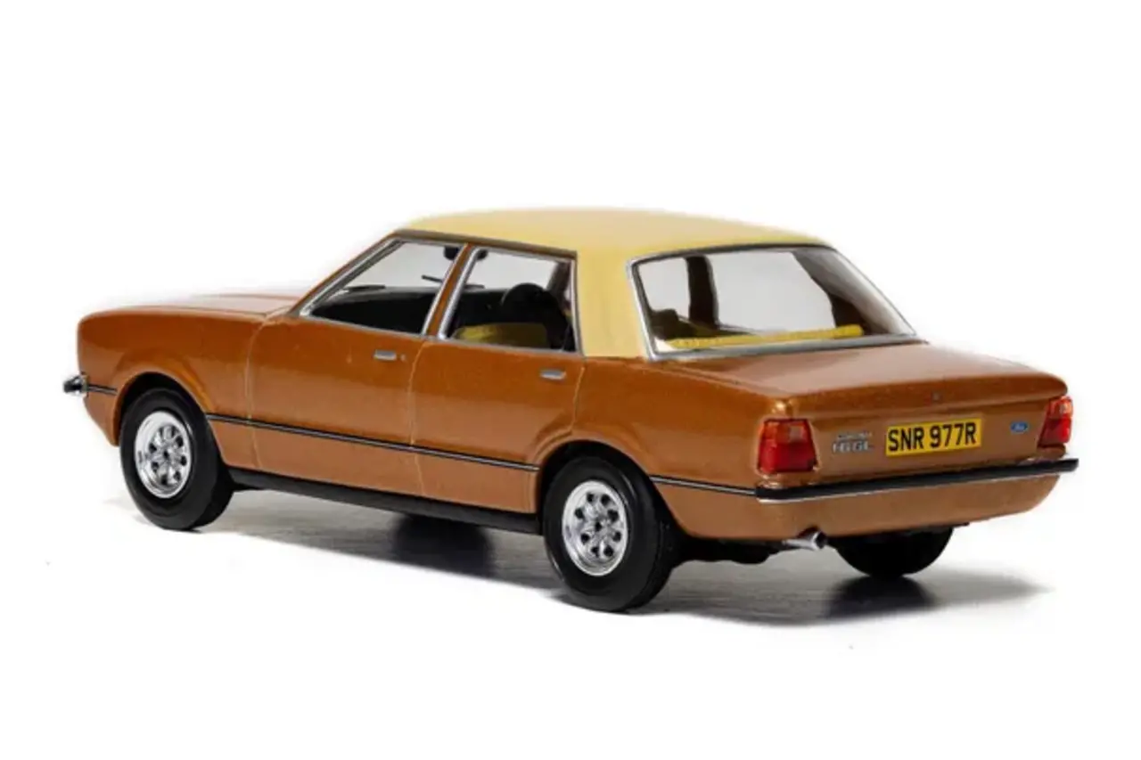 Ford Ford Cortina MKIV 1.6 GL RHD 1976 - 1:43 - Vanguards Ford Ford Cortina MKIV 1.6 GL RHD 1976 - 1:43 - Vanguards