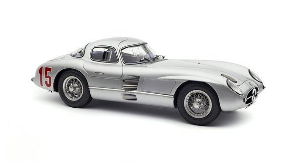 Mercedes-Benz Mercedes-Benz 300 SLR Uhlenhaut Coupe #15 GP Sweden 1955 - 1:18 - CMC