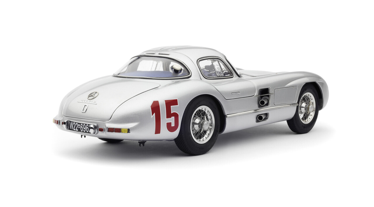 Mercedes-Benz Mercedes-Benz 300 SLR Uhlenhaut Coupe #15 GP Sweden 1955 - 1:18 - CMC