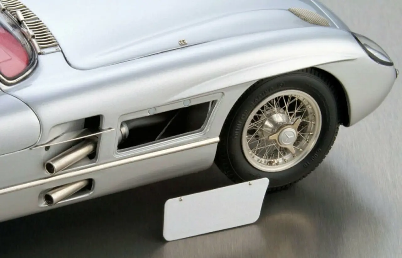 Mercedes-Benz Mercedes-Benz 300 SLR Uhlenhaut Coupe 1955 - 1:18 - CMC