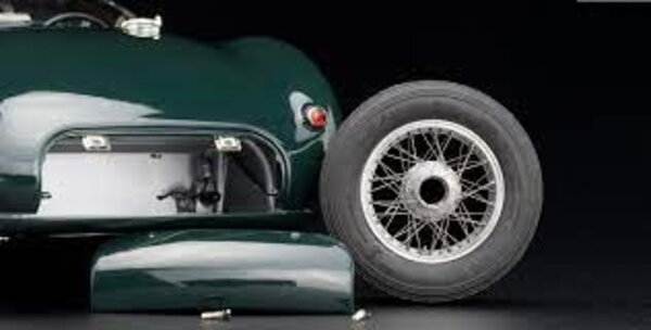 Jaguar Jaguar C-Type Spider Street Version 1952 - 1:18 - CMC