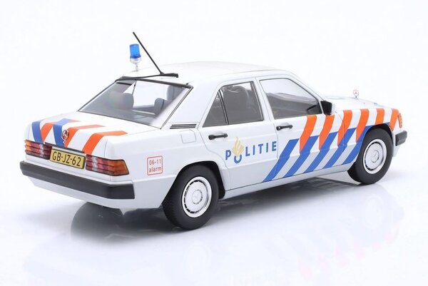 Mercedes-Benz Mercedes-Benz 190 Dutch Police 1993 - 1:18 - Triple 9 Collection Mercedes-Benz Mercedes-Benz 190 Dutch Police 1993 - 1:18 - Triple 9 Collection