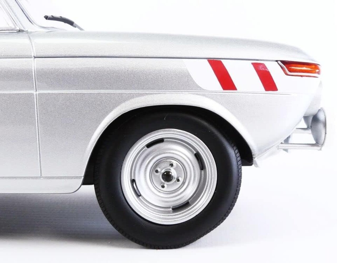 BMW BMW 1800 TiSA #6 Spa 24h 1965 - 1:18 - Minichamps BMW BMW 1800 TiSA #6 Spa 24h 1965 - 1:18 - Minichamps