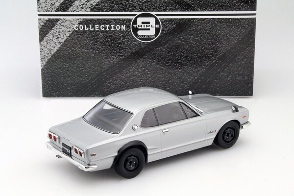 Nissan Nissan Skyline 2000 GT-R KPGC10 - 1:18 - Triple 9 Collection Nissan Nissan Skyline 2000 GT-R KPGC10 - 1:18 - Triple 9 Collection