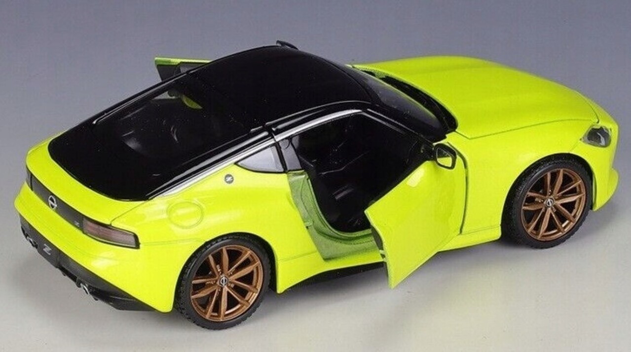 Nissan Nissan 400Z 2023 - 1:24 - Maisto