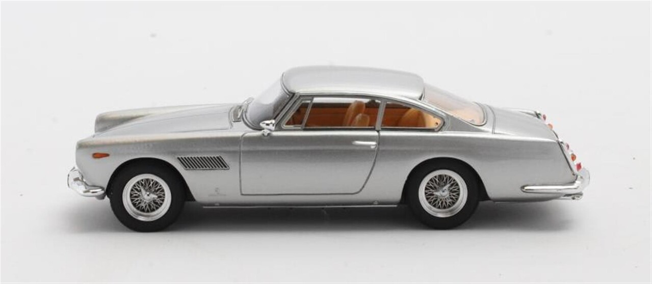 Ferrari Ferrari 250 GT/E 2+2 Coupe Pininfarina 1960 - 1:43 - Matrix Scale Models Ferrari Ferrari 250 GT/E 2+2 Coupe Pininfarina 1960 - 1:43 - Matrix Scale Models