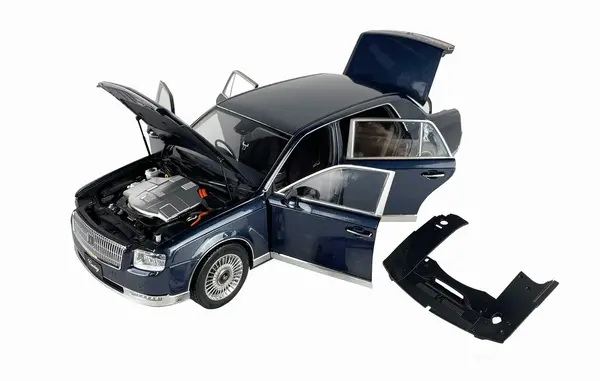 Toyota Toyota Century 2022 - 1:18 - LCD Model Toyota Toyota Century 2022 - 1:18 - LCD Model
