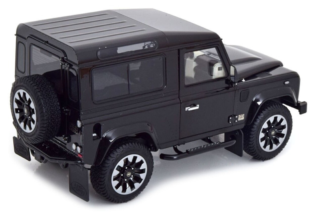 Land Rover Land Rover Defender 90 Works V8 70th Edition 2017 - 1:18 - LCD Models