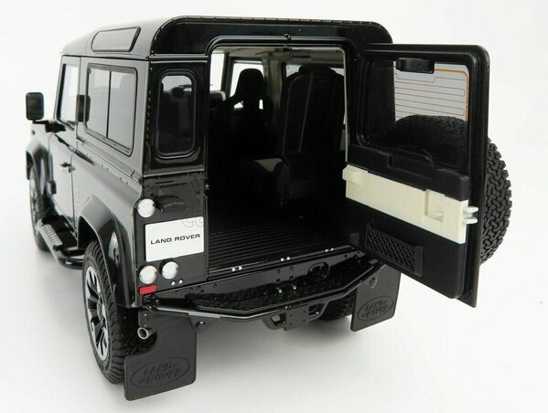 Land Rover Land Rover Defender 90 Works V8 70th Edition 2017 - 1:18 - LCD Models