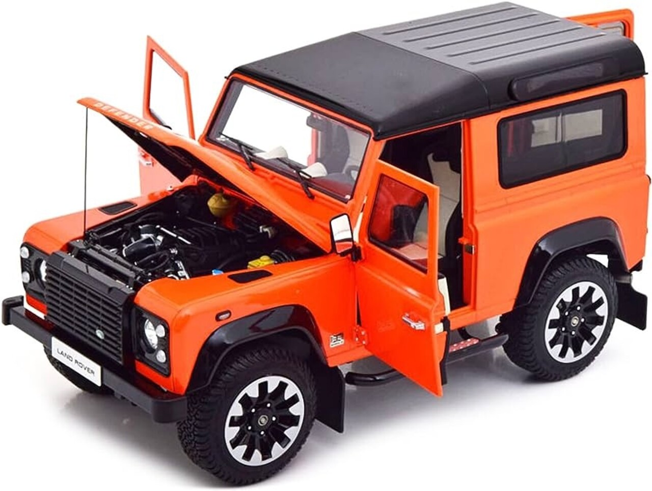Land Rover Land Rover Defender 90 Works V8 70th Edition - 1:18 - LCD Models Land Rover Land Rover Defender 90 Works V8 70th Edition - 1:18 - LCD Models