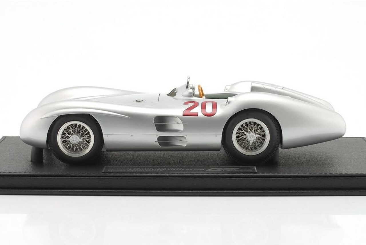 Formule 1 Mercedes-Benz W196R Streamliner #20 Karl Kling Second Place French GP 1954 - 1:18 - GP Replicas Formule 1 Mercedes-Benz W196R Streamliner #20 Karl Kling Second Place French GP 1954 - 1:18 - GP Replicas