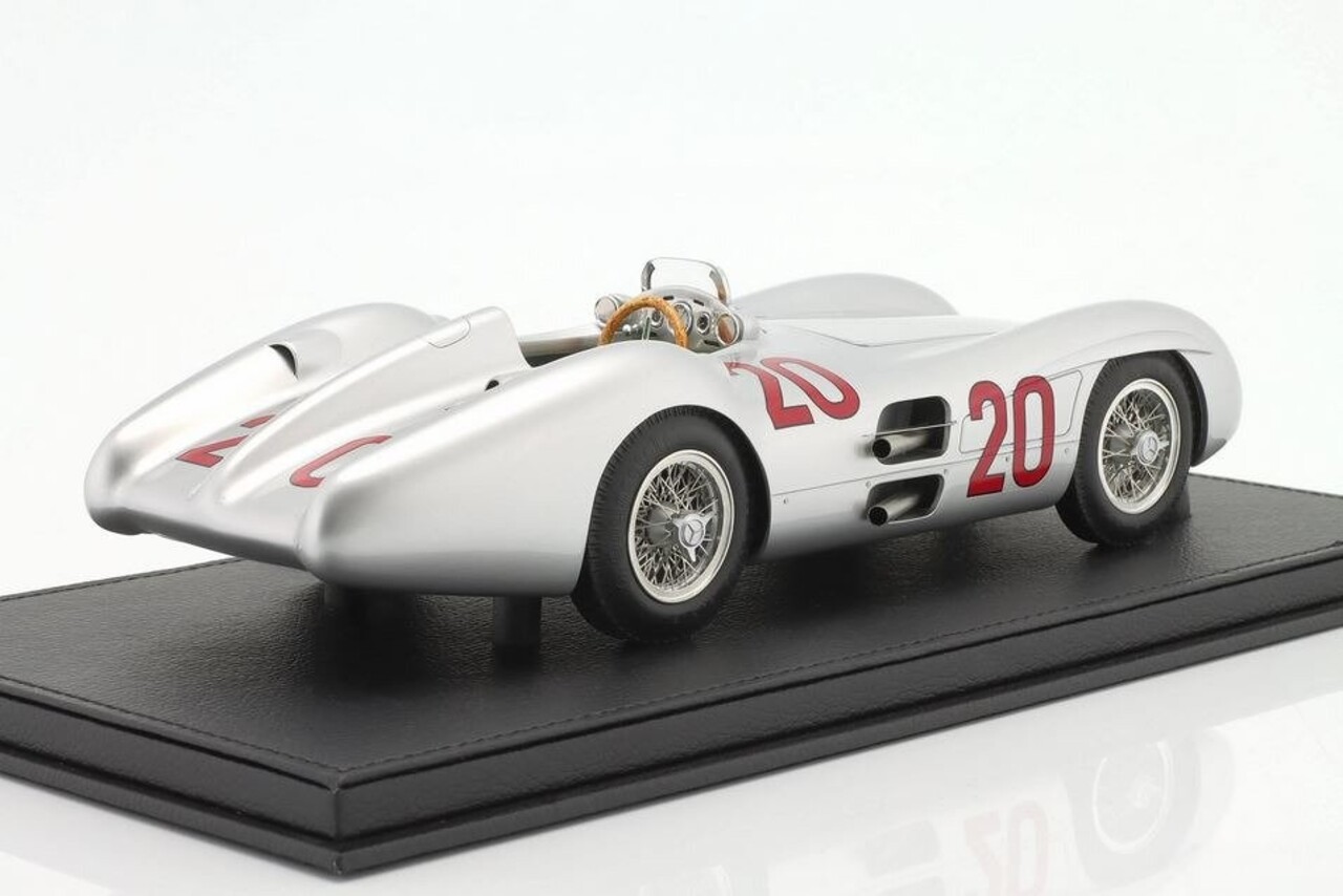 Formule 1 Mercedes-Benz W196R Streamliner #20 Karl Kling Second Place French GP 1954 - 1:18 - GP Replicas Formule 1 Mercedes-Benz W196R Streamliner #20 Karl Kling Second Place French GP 1954 - 1:18 - GP Replicas