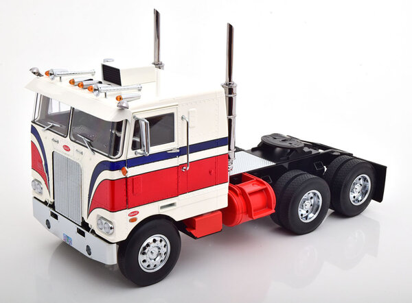Peterbilt Peterbilt 352 Pacemaker Tractor 6x4 1979 - 1:18 - Road Kings Peterbilt Peterbilt 352 Pacemaker Tractor 6x4 1979 - 1:18 - Road Kings
