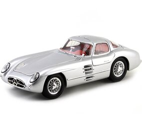Mercedes-Benz Mercedes-Benz 300 SLR 'Uhlenhaut Coupe' - 1:18 - Maisto Mercedes-Benz Mercedes-Benz 300 SLR 'Uhlenhaut Coupe' - 1:18 - Maisto
