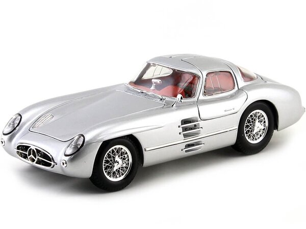 Mercedes-Benz Mercedes-Benz 300 SLR 'Uhlenhaut Coupe' - 1:18 - Maisto Mercedes-Benz Mercedes-Benz 300 SLR 'Uhlenhaut Coupe' - 1:18 - Maisto