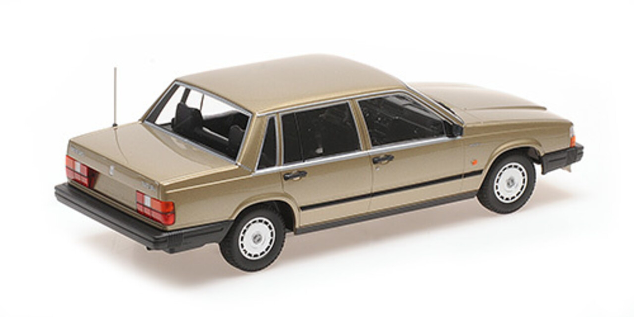 Volvo Volvo 740 GL 1986 - 1:18 - Minichamps Volvo Volvo 740 GL 1986 - 1:18 - Minichamps