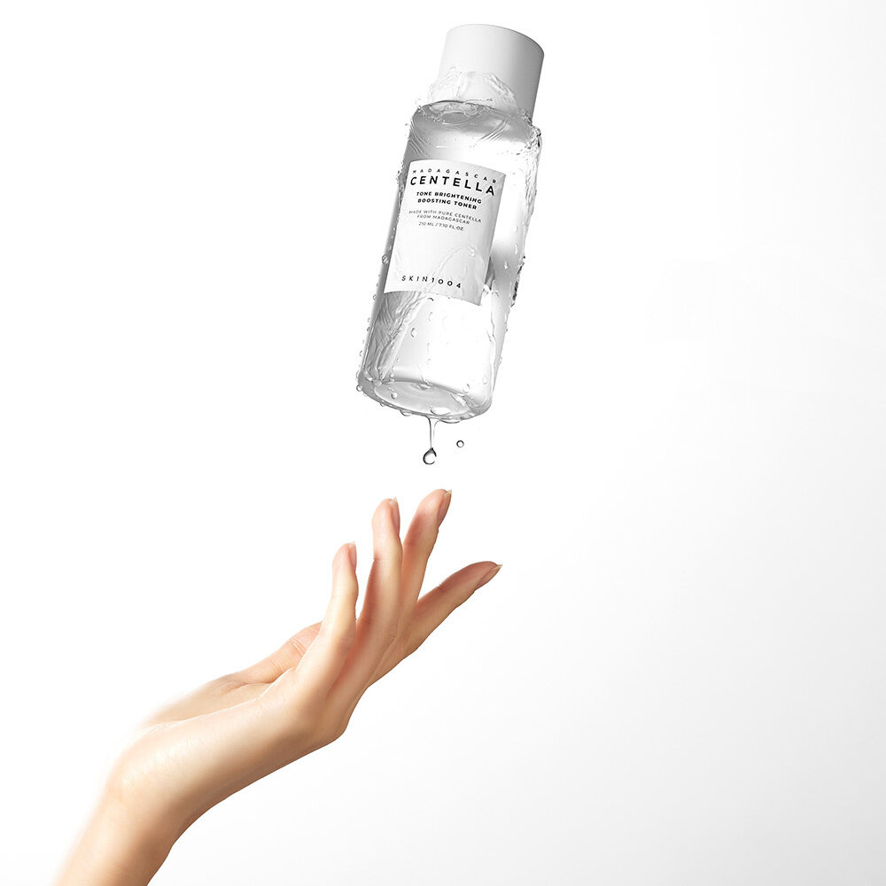 Skin1004 Skin1004 - Madagascar Centella Tone Brightening Boosting Toner - 210ml Skin1004 Skin1004 - Madagascar Centella Tone Brightening Boosting Toner - 210ml