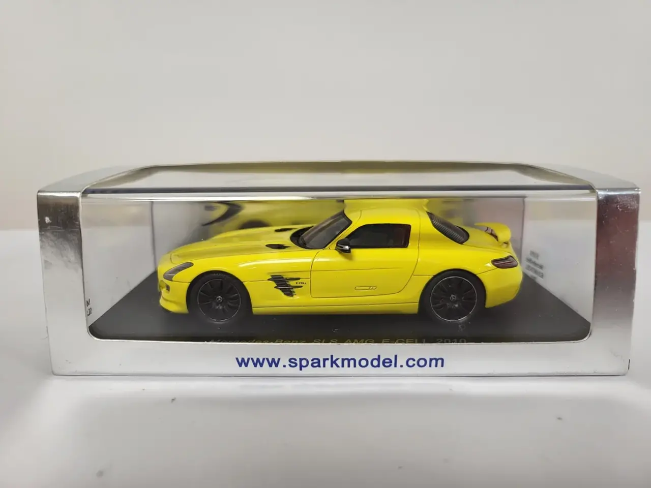 Mercedes-Benz Mercedes-Benz SLS AMG E-Cell 2010 - 1:43 - Spark Mercedes-Benz Mercedes-Benz SLS AMG E-Cell 2010 - 1:43 - Spark