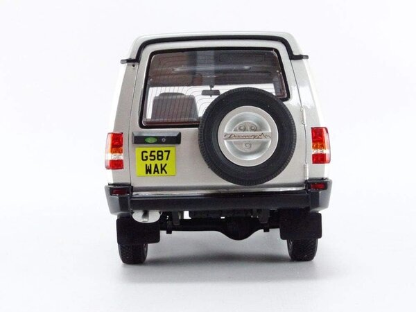 Land Rover Land Rover Discovery Mk1 - 1:18 - Cult Scale Models Land Rover Land Rover Discovery Mk1 - 1:18 - Cult Scale Models