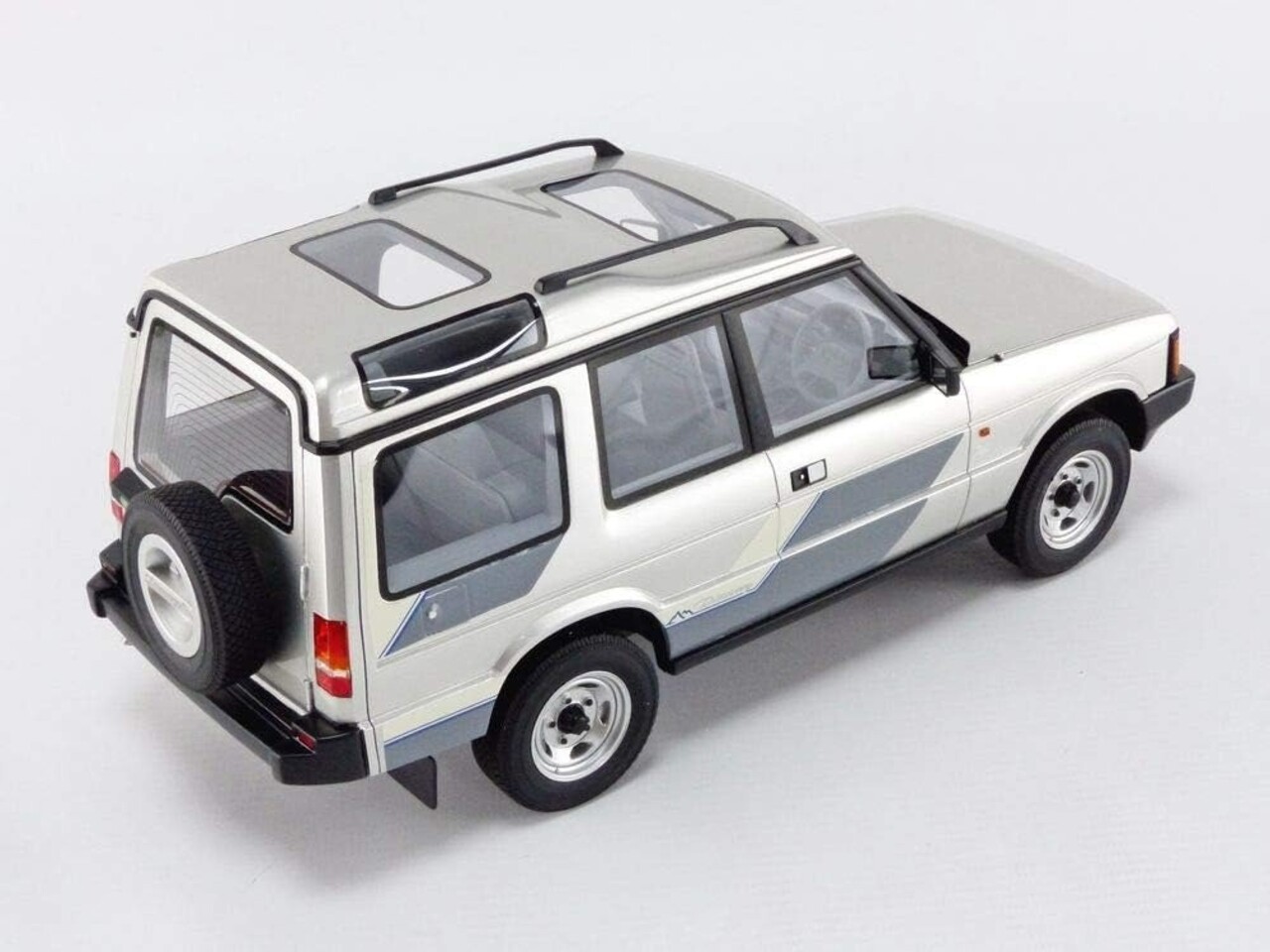 Land Rover Land Rover Discovery Mk1 - 1:18 - Cult Scale Models Land Rover Land Rover Discovery Mk1 - 1:18 - Cult Scale Models