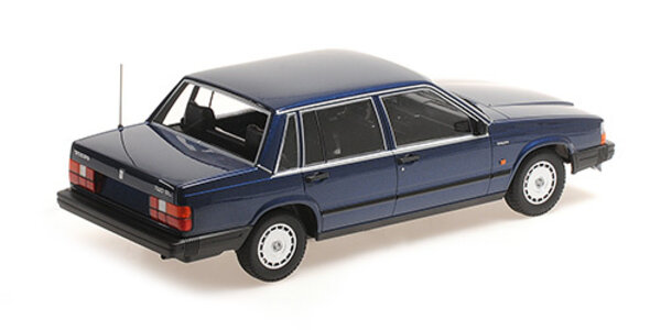Volvo Volvo 740 GL 1986 - 1:18 - Minichamps Volvo Volvo 740 GL 1986 - 1:18 - Minichamps
