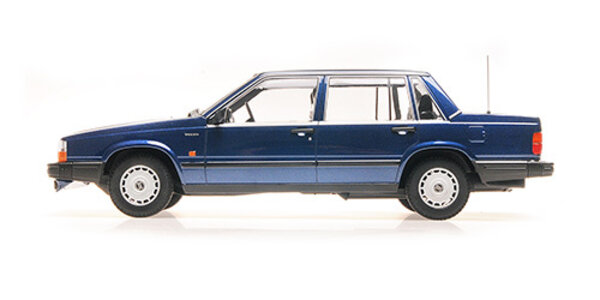 Volvo Volvo 740 GL 1986 - 1:18 - Minichamps Volvo Volvo 740 GL 1986 - 1:18 - Minichamps
