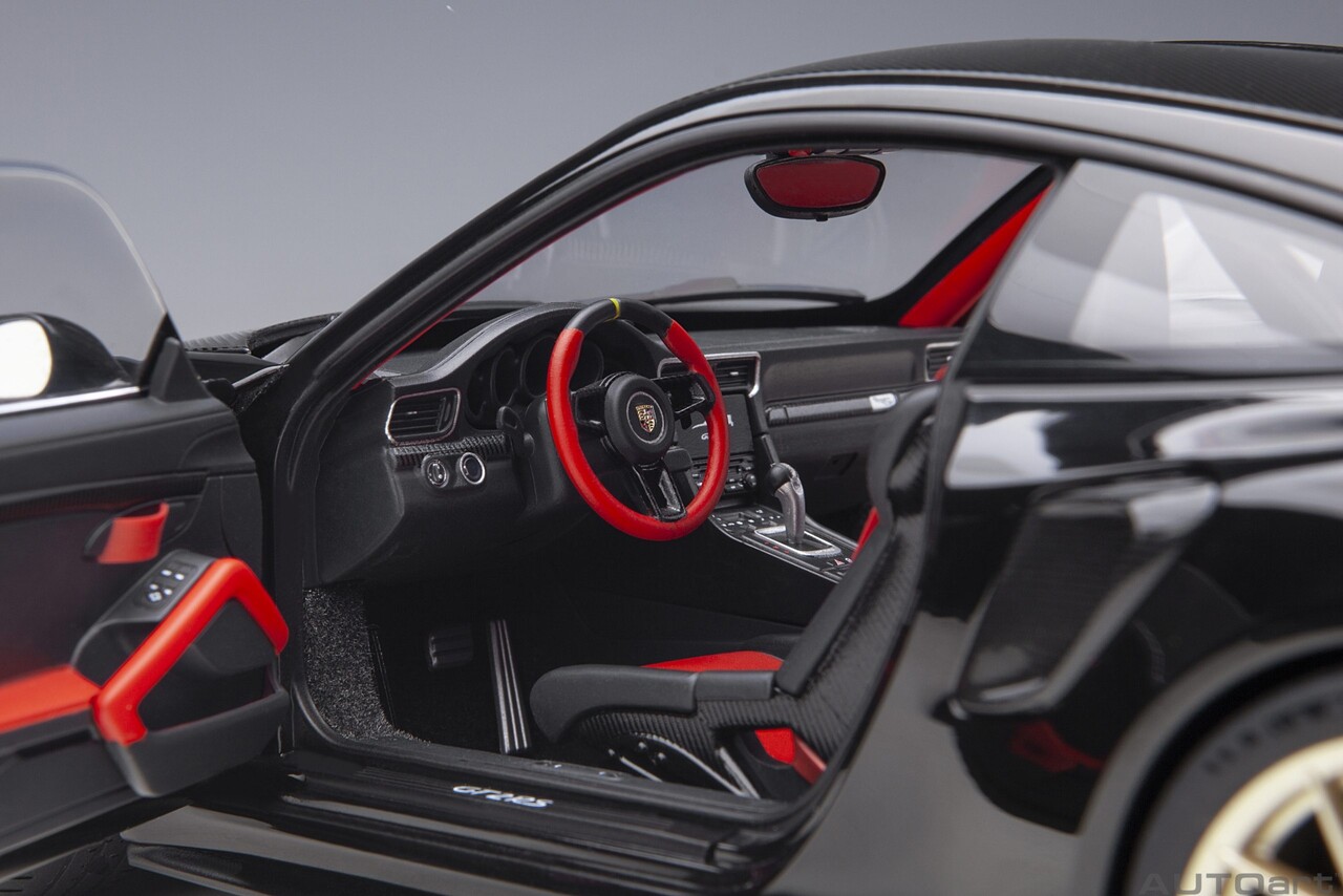 Porsche Porsche 911 (991.2) GT2 RS Weissach Package - 1:18 - AUTOart