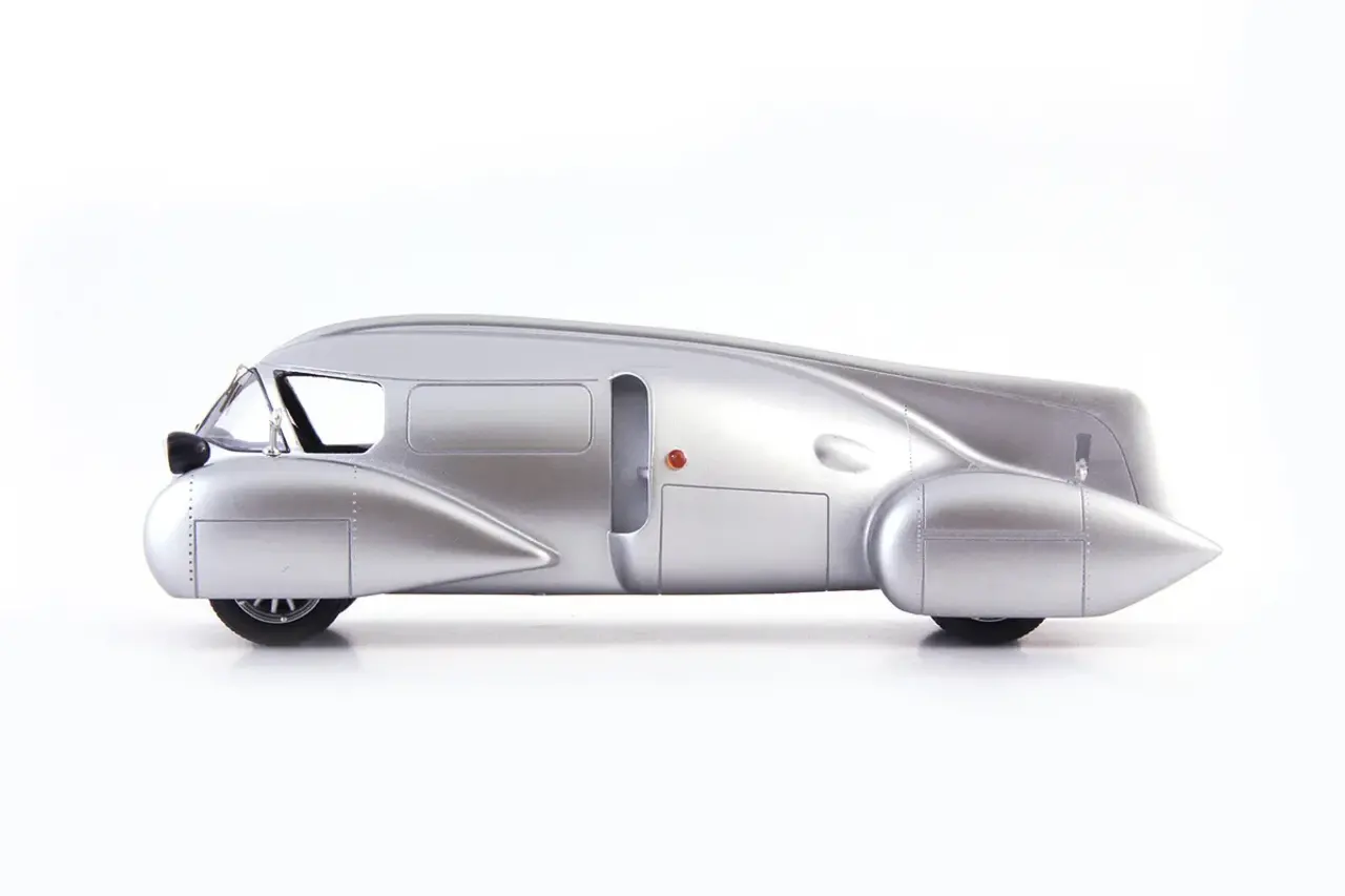 Hoppe & Streur Hoppe & Streur Norvell Streamliner USA 1946 - 1:43 - Autocult Hoppe & Streur Hoppe & Streur Norvell Streamliner USA 1946 - 1:43 - Autocult
