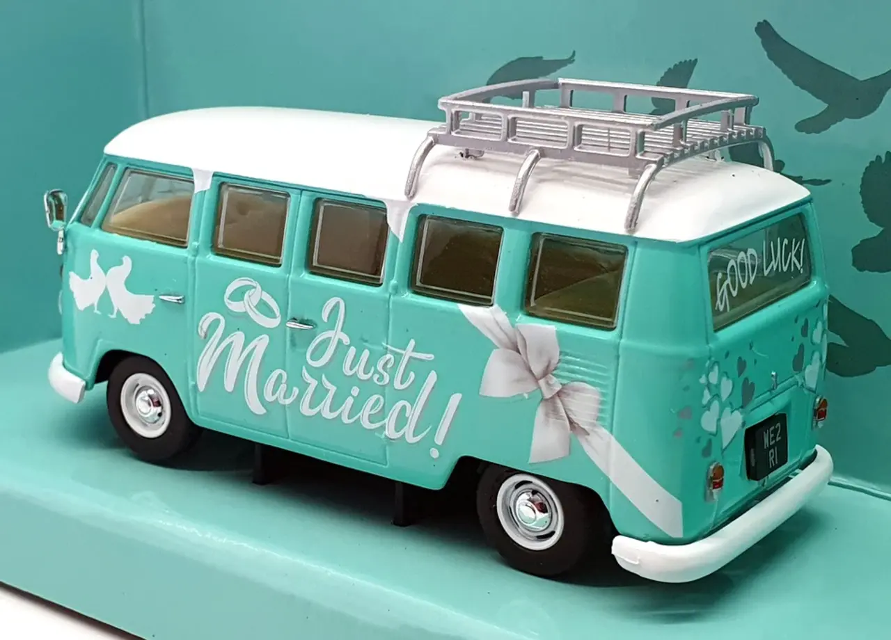 Volkswagen Volkswagen T1 Minibus Just Married + Roof Rack 1961 - 1:43 - Corgi Volkswagen Volkswagen T1 Minibus Just Married + Roof Rack 1961 - 1:43 - Corgi