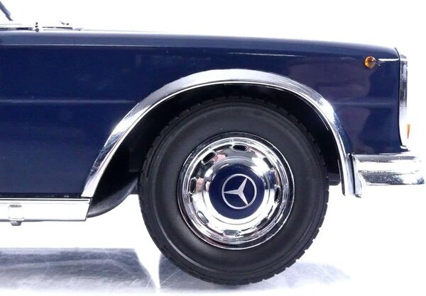 Mercedes-Benz Mercedes-Benz 600 W100 Landaulet - 1:18 - KK Scale Mercedes-Benz Mercedes-Benz 600 W100 Landaulet - 1:18 - KK Scale