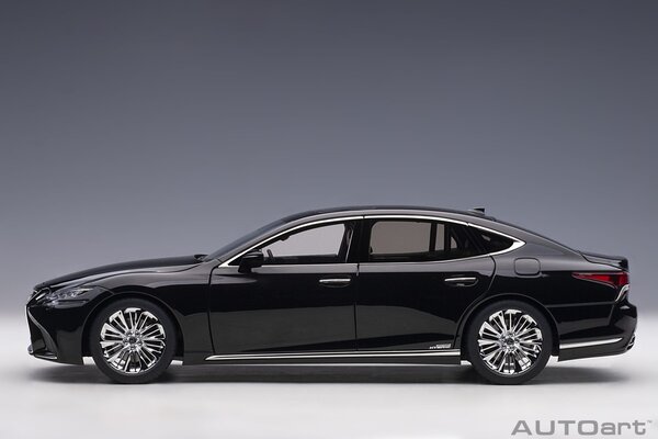 Lexus Lexus LS500h - 1:18 - AUTOart