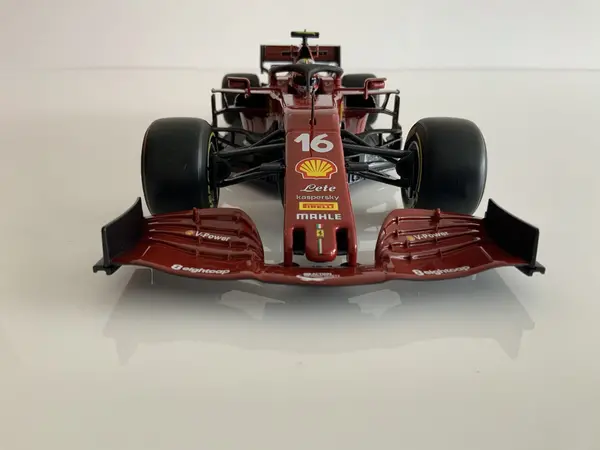 Formule 1 Ferrari SF1000 Team Scuderia Ferrari #16 8th GP Mugello Italy 1000th GP Ferrari F1 2020 (C.Leclerc) - 1:18 - Bburago Formule 1 Ferrari SF1000 Team Scuderia Ferrari #16 8th GP Mugello Italy 1000th GP Ferrari F1 2020 (C.Leclerc) - 1:18 - Bburago