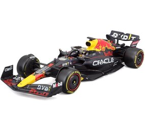 Formule 1 Red Bull RB18 Team Oracle Red Bull Racing #1 World Champion Season 2022 Max Verstappen + Pilot - 1:24 - Bburago Formule 1 Red Bull RB18 Team Oracle Red Bull Racing #1 World Champion Season 2022 Max Verstappen + Pilot - 1:24 - Bburago