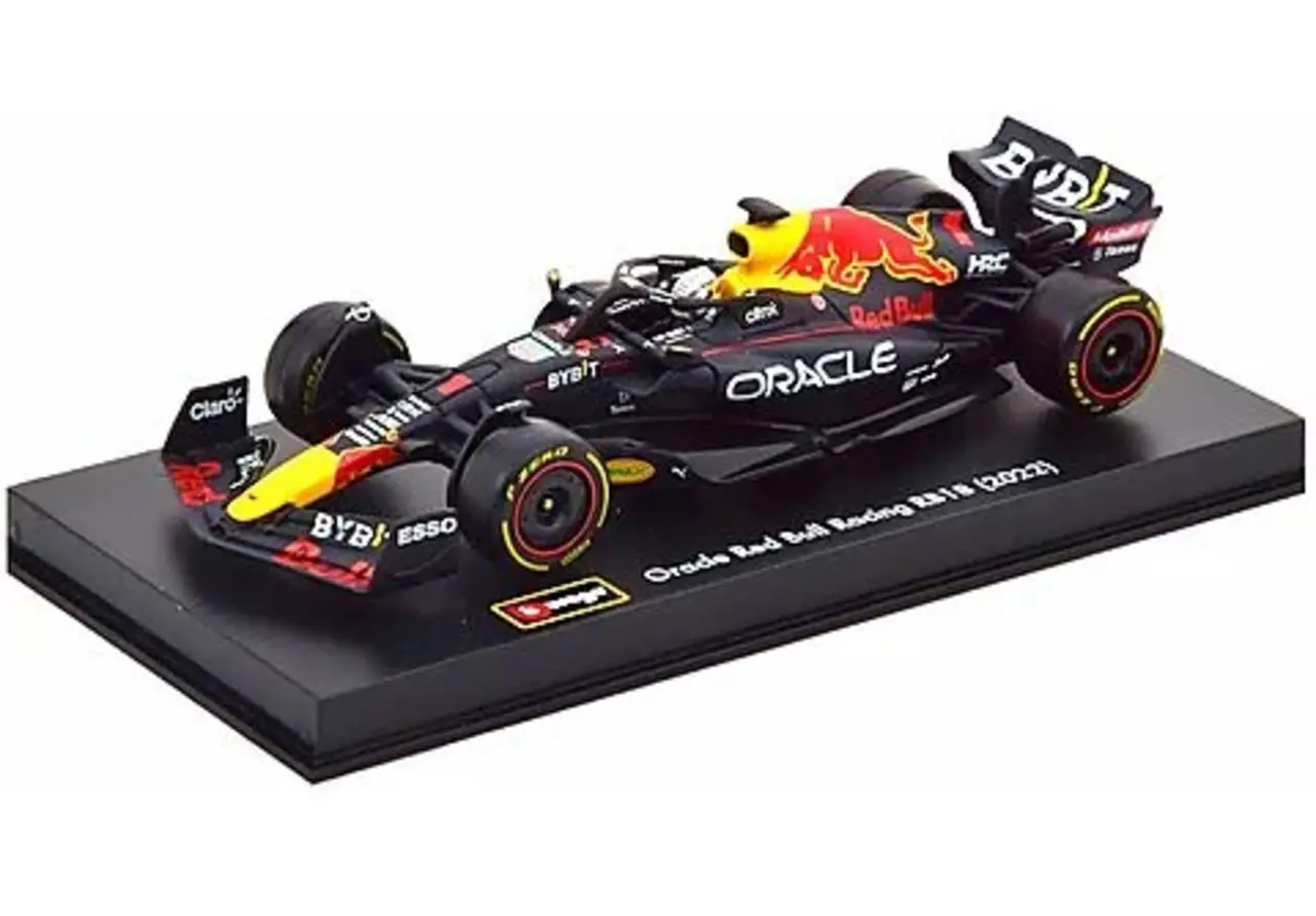 Formule 1 Red Bull RB18 Team Oracle Red Bull Racing #1 World Champion Season 2022 Max Verstappen + Pilot - 1:24 - Bburago